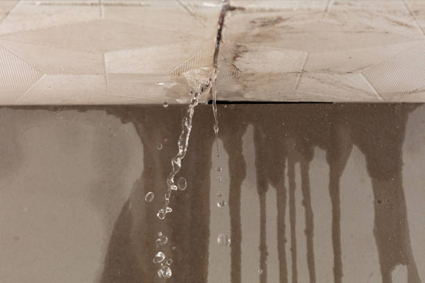 Professional Sewage Cleanup technician working in Mansfield, AR